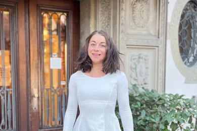 Eine Betreuerin des Angebots Kinderbetreuung zu Hause