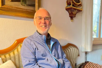 Koni Messikommer in seiner Wohnung