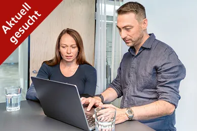 Ein Tandem arbeitet gemeinsam mit dem PC