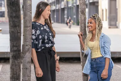 Ein Tandem von "come together" unterhält sich in Winterthur. 