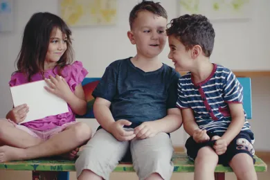 Kinder im Sprach-Treff von mitten unter uns