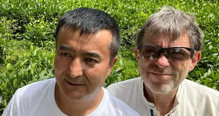 Ein Selfie eines Freiwliligen und Teilnehmers von "come together".