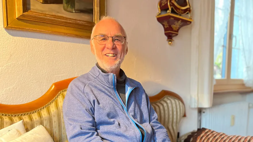 Koni Messikommer in seiner Wohnung