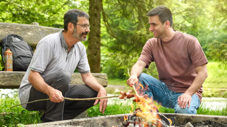 Ein Tandem von «come together» beim Bräteln