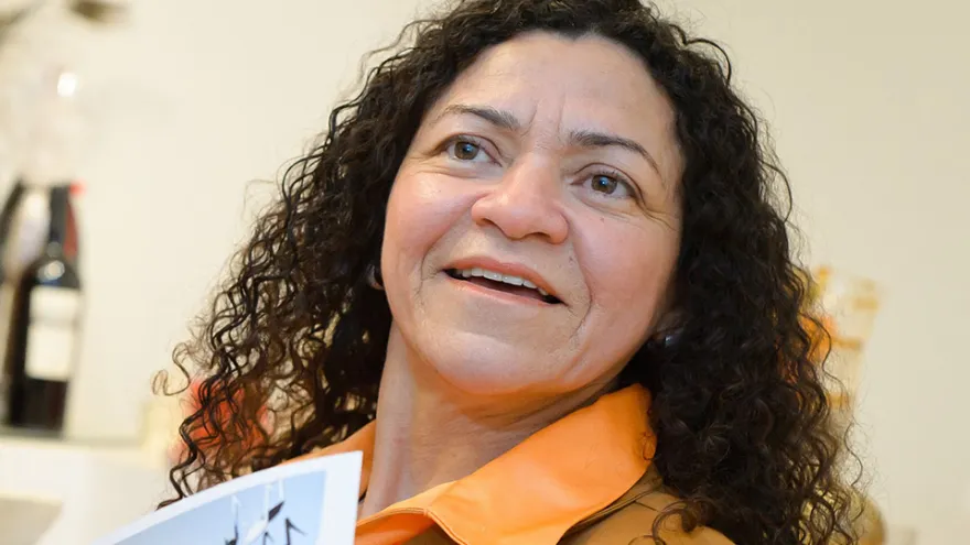 Frauen tauschen sich in Gesprächsrunde aus